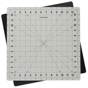 FISKARS Mata obrotowa do cięcia 14"x14" 1020694
