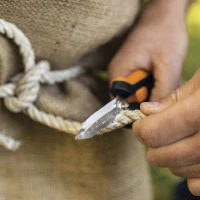 www.dom-ogrod-hobby.pl FISKARS Nożyczki wielofunkcyjne Solid (1).jpg