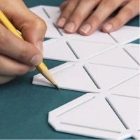 www.dom-ogrod-hobby.pl FISKARS Szablon Geoda (1).jpg
