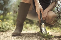 Fiskars_Gardening_Action_Xact_Extractor_1027046_m.jpg