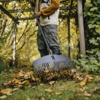 1003465_Fiskars_Solid_Leaf_Rake_L_Action_01_1x1.jpg