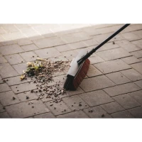 Fiskars_Garden_Action_Solid_Broom_L_1025926_1025931 (1).jpg