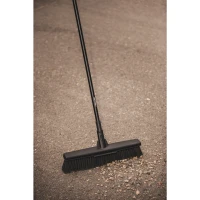 Fiskars_Garden_Action_Solid_Broom_L_1025926_1025931 (2).jpg