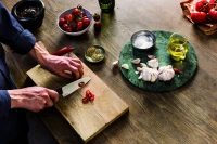 Fiskars_Action_Hard_Edge_Small_cooks_knife_1051749.jpg